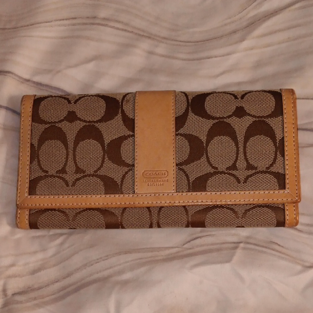 Coach Signature Canvas Wallet - Brown and Beige